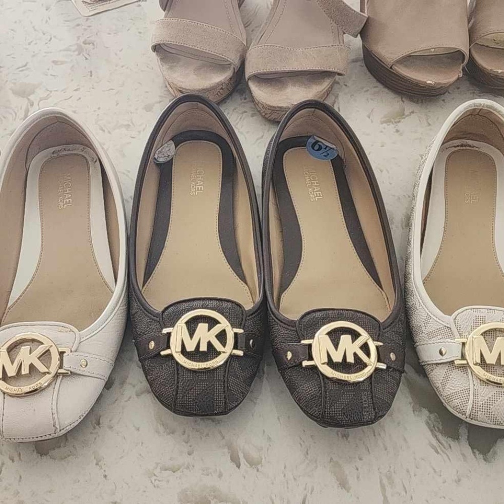 Micheal Kors 3 pairs of flats size 6 gold medallion logo
